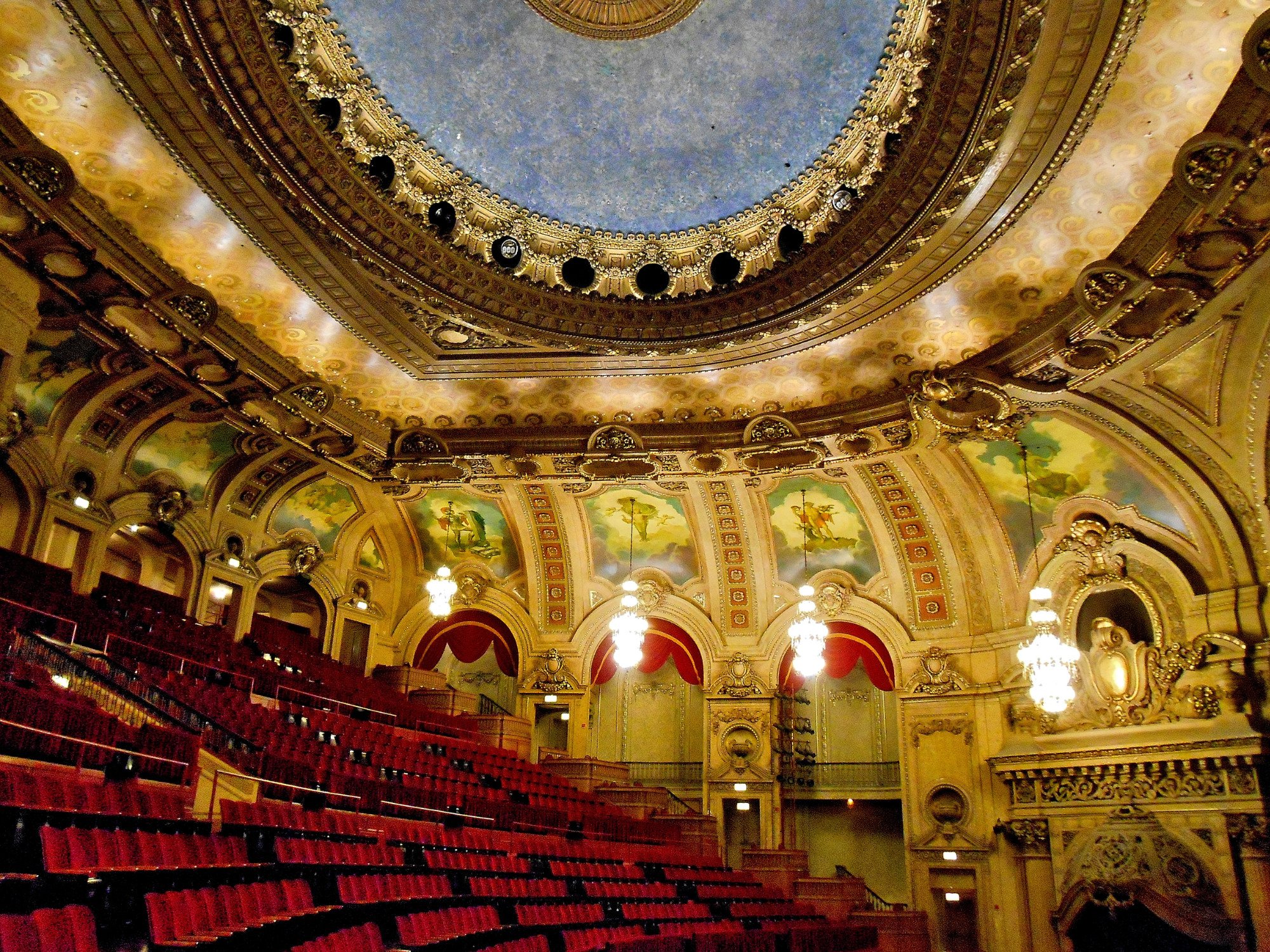 The Chicago Theatre Balconey